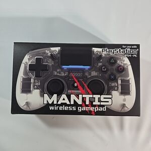 Retro Fighters Mantis Wireless Gamepad for PlayStation PS4 & PC - Black and Gray